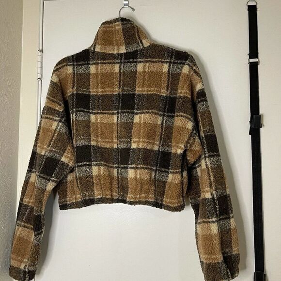 New! Zaful Brown plaid fuzzy pullover cropped teddy sweater size large - Picture 3 of 7